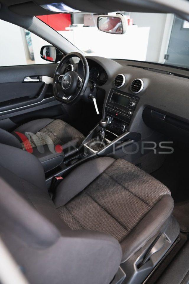 AUDI A3 1.6 TDI 105 CV CR Ambition