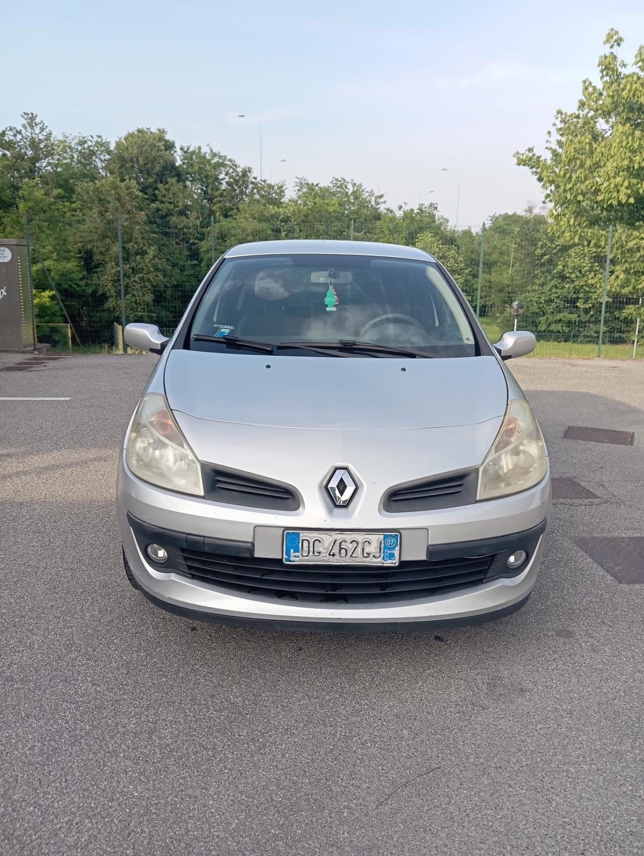 Renault Clio 1.2 16V 3 porte Luxe