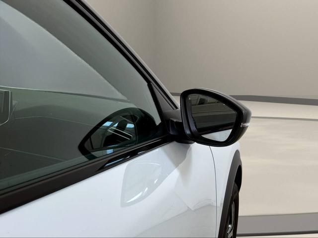 PEUGEOT 2008 Hybrid 145 e-DCS6 GT