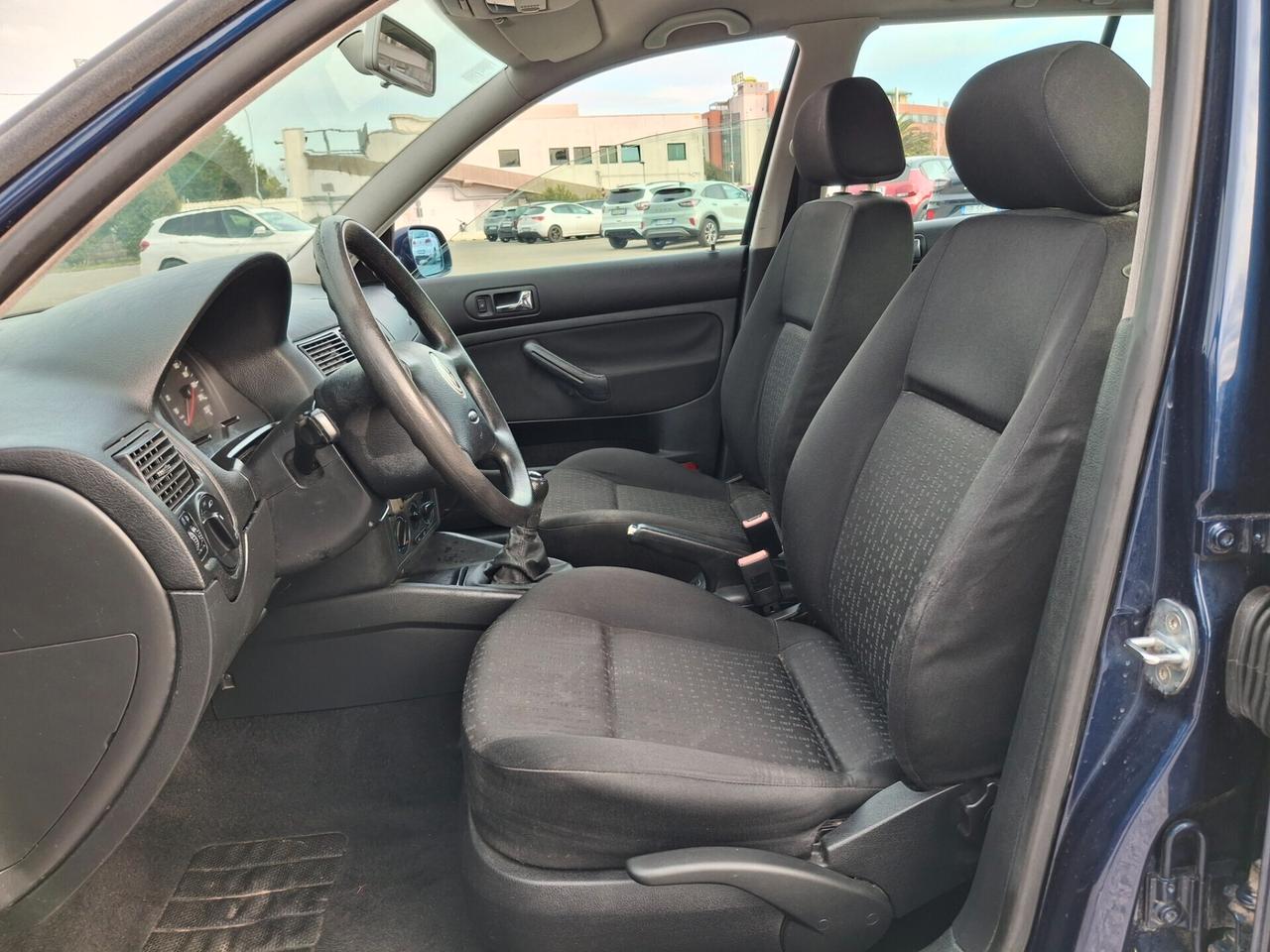 Volkswagen Golf 1.4 BENZINA-SOLO 81mila KM.