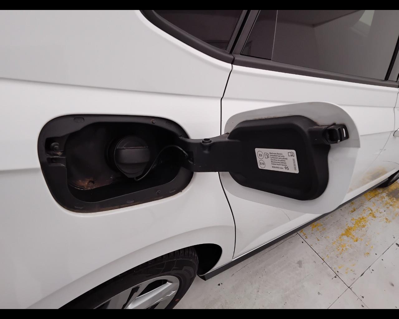 VOLKSWAGEN Polo VI 2022 - Polo 1.0 tsi R-Line 95cv