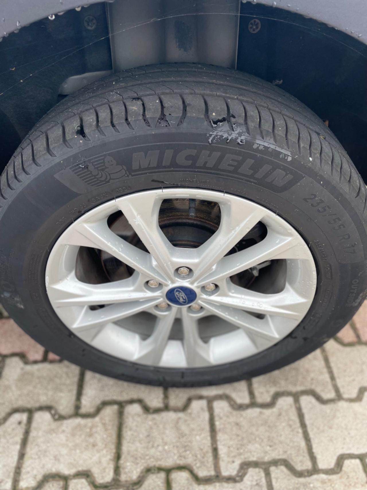 Ford Kuga 2.0 TDCI 150 CV S&S 4WD Powershift Vignale