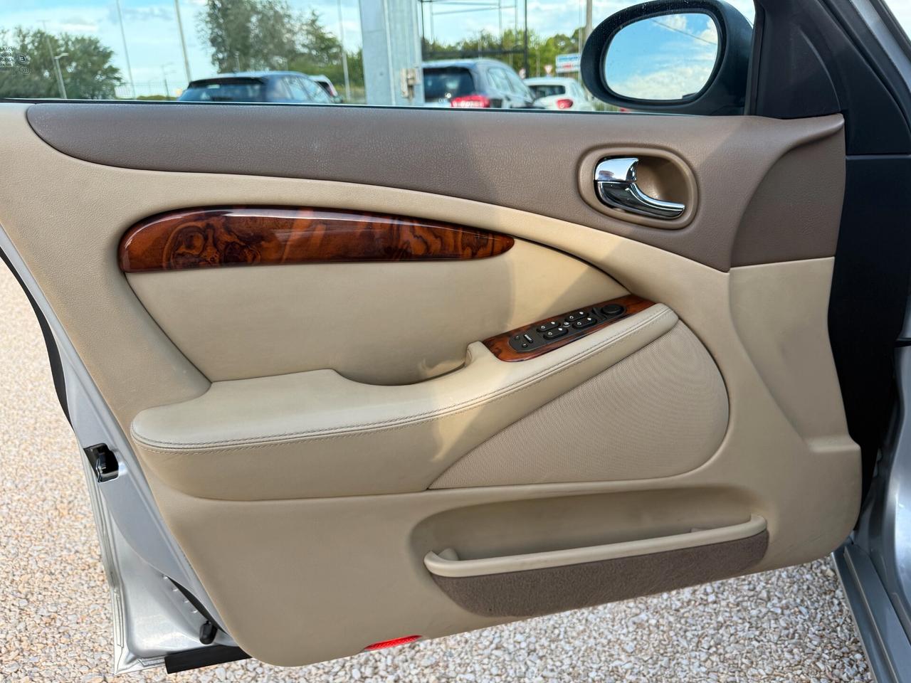 Jaguar S-Type 2.7 diesel V6 Executive