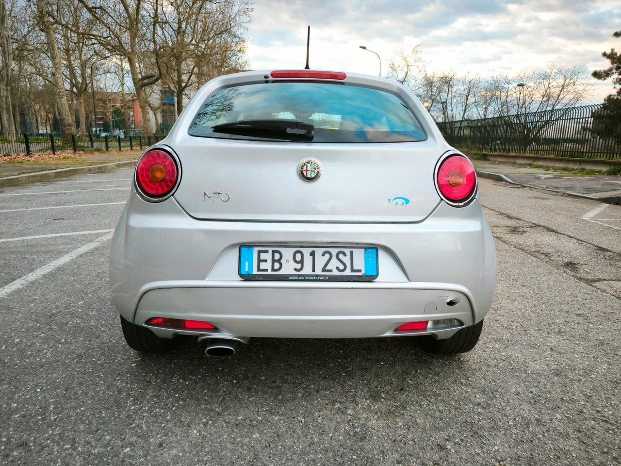 Alfa Romeo MiTo 1.6 JTDm 16V Distinctive Sport Pack