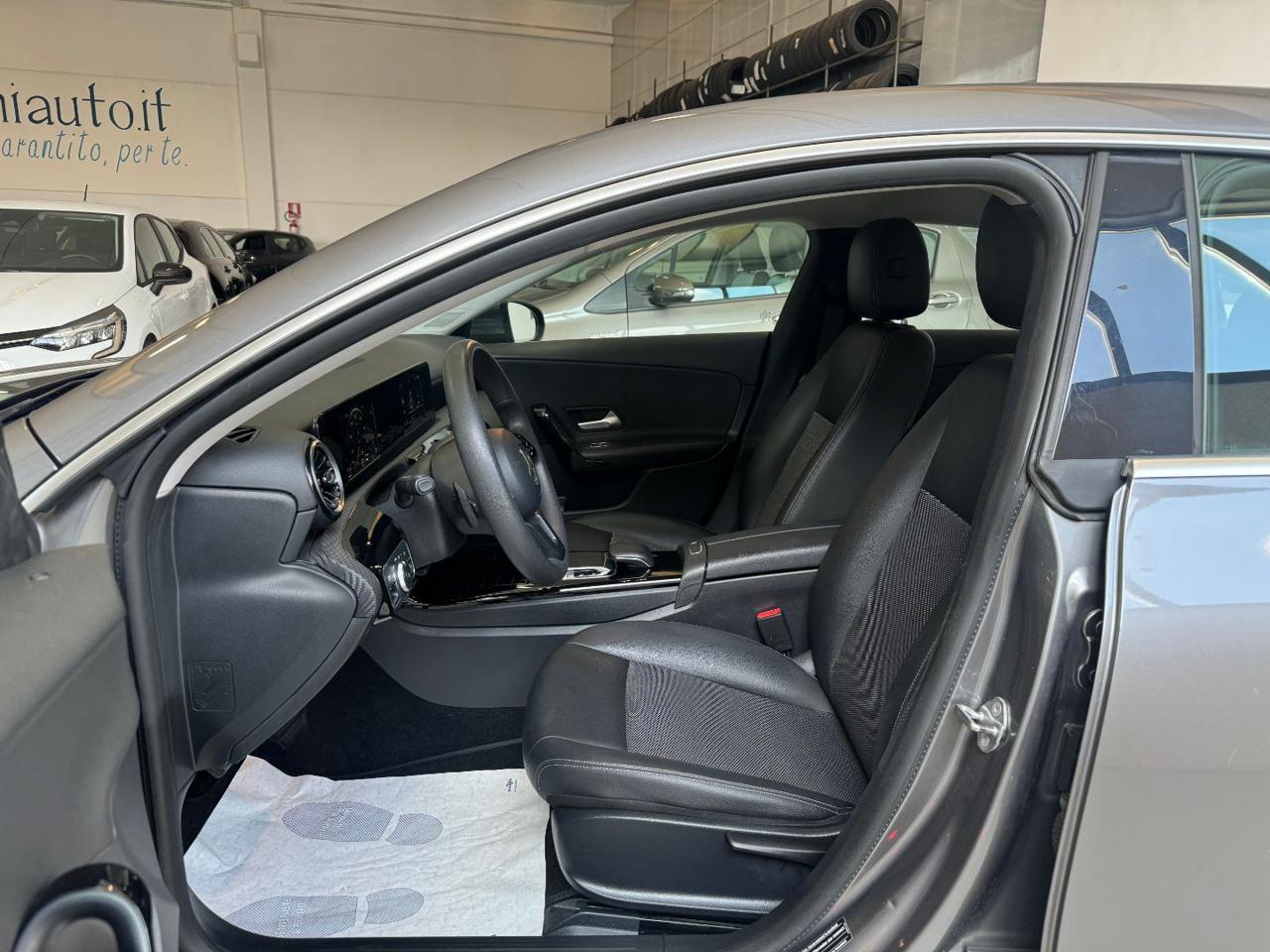 MERCEDES-BENZ CLA 180 d Automatic Shooting Brake Business Extra