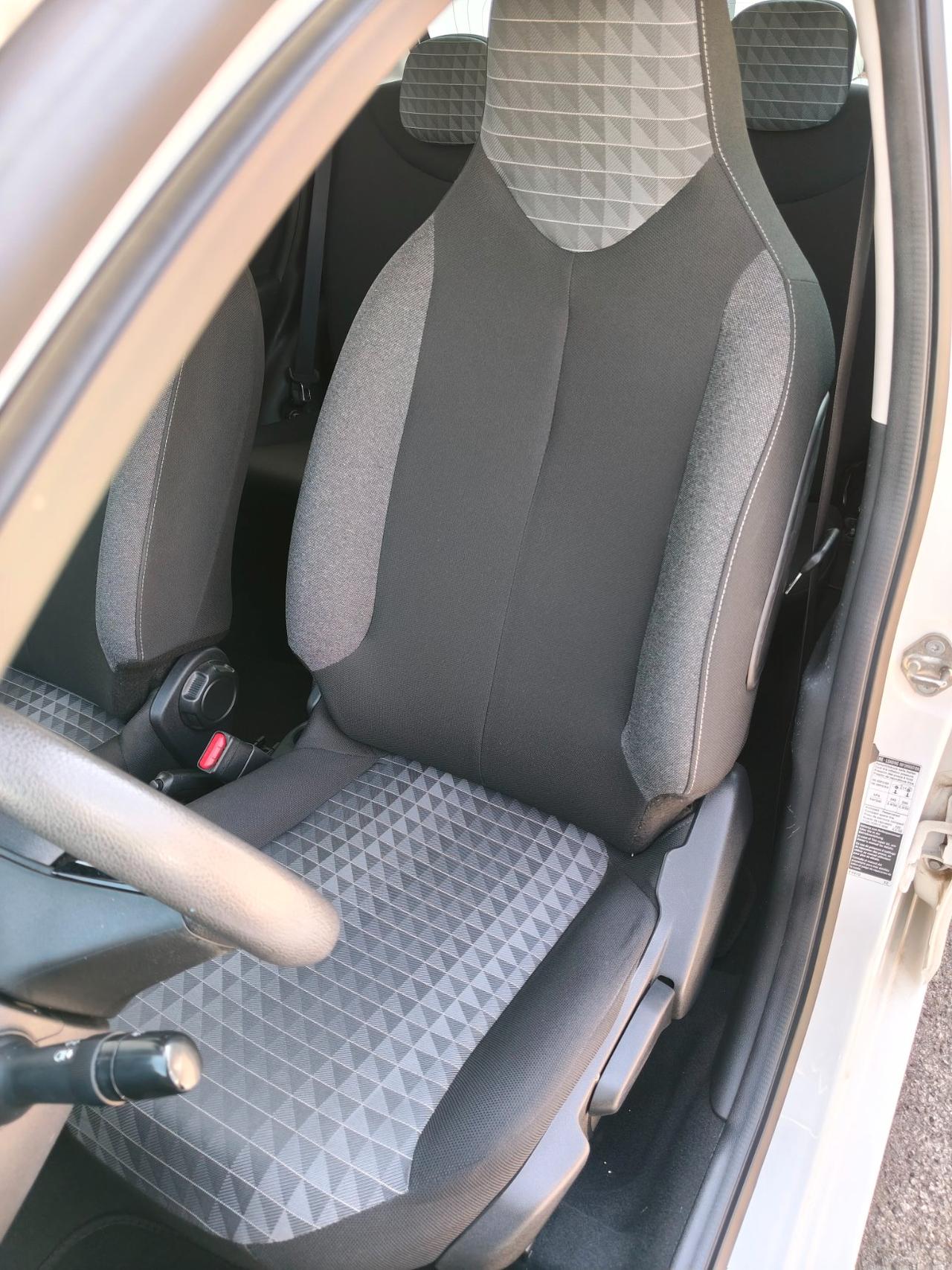 Peugeot 108 5 Porte 108 5p 1.0 vti Active s&s neopatentati