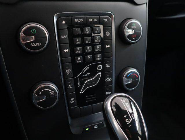 VOLVO V40 D2 Geartronic Kinetic *PROMO PARISI GROUP*