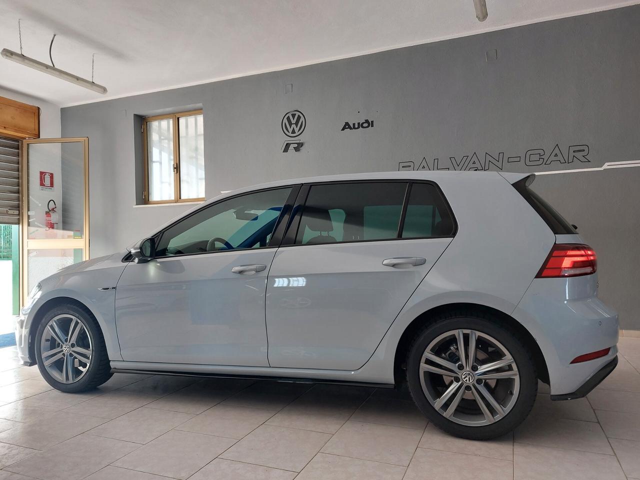 Volkswagen Golf 1.6 TDI Rline