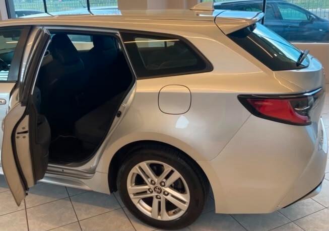 Toyota Corolla Touring Sports 1.8 Hybrid Business