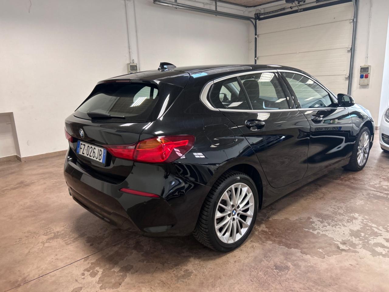 Bmw 116 116d 5p. Msport