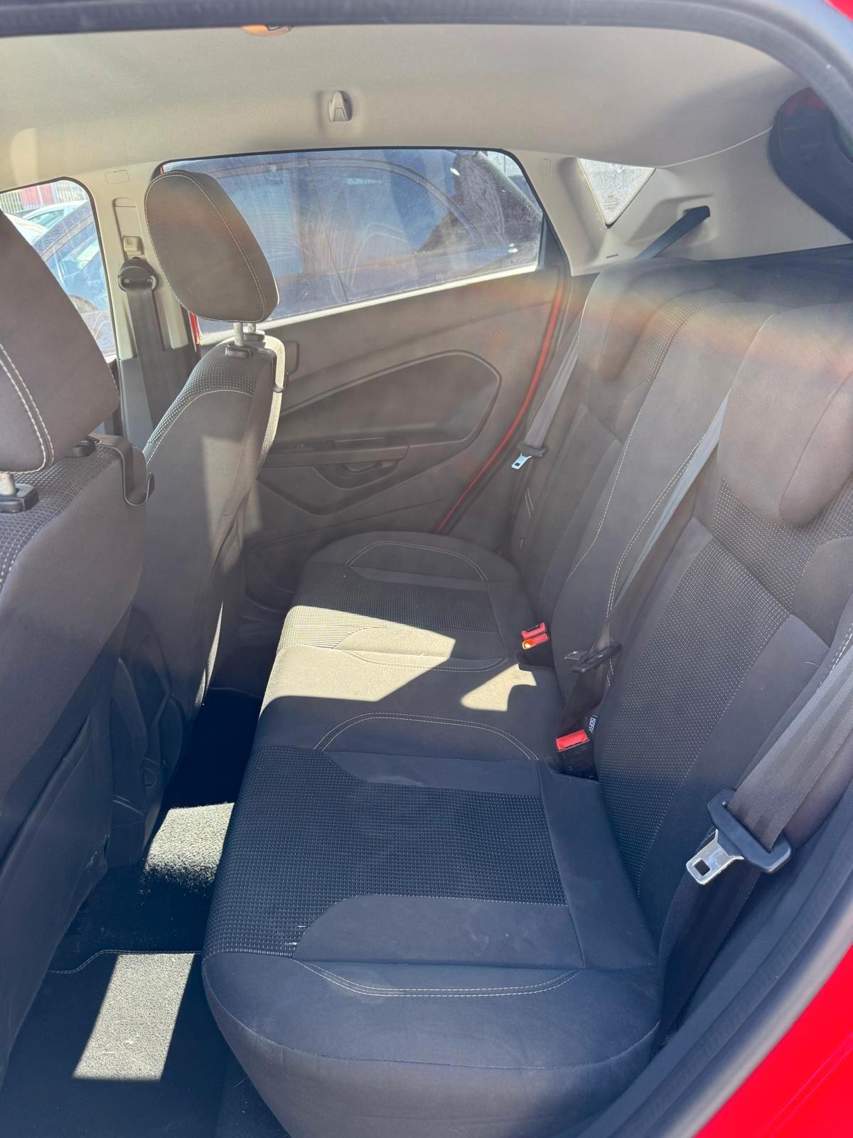 Ford Fiesta 1.4 5 porte Bz.- GPL Black & White Edition