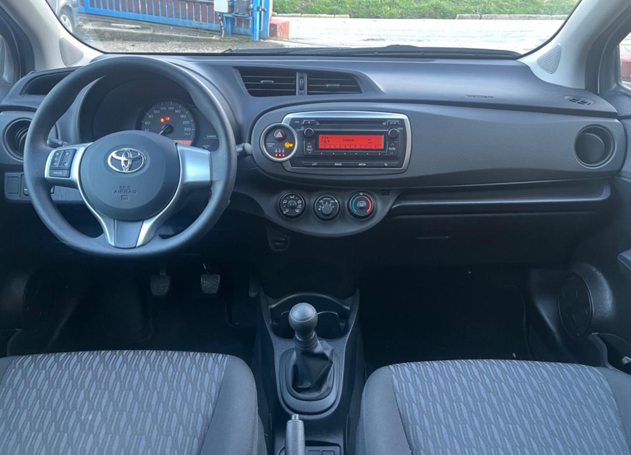 Toyota Yaris 1.0 5 porte -solo13000Km-