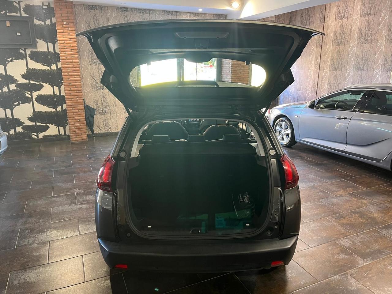 Peugeot 2008 PureTech 82 Allure