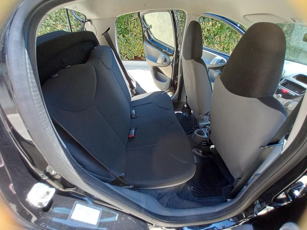 Toyota Aygo 1.0 12V UNICO P. 46000 km !!!!