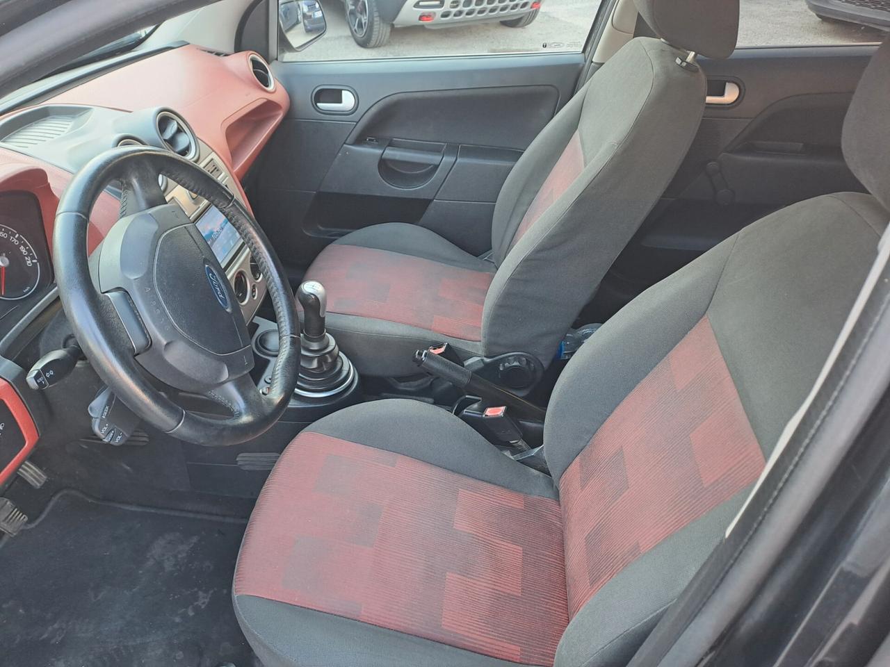 Ford Fiesta 1.4 TDCi 5p. Ghia