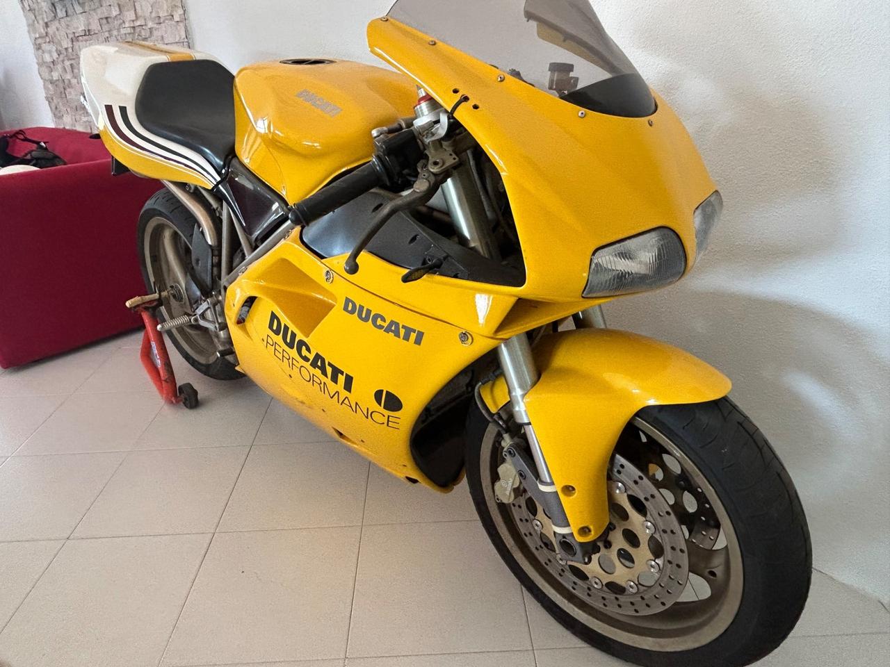 Ducati 748