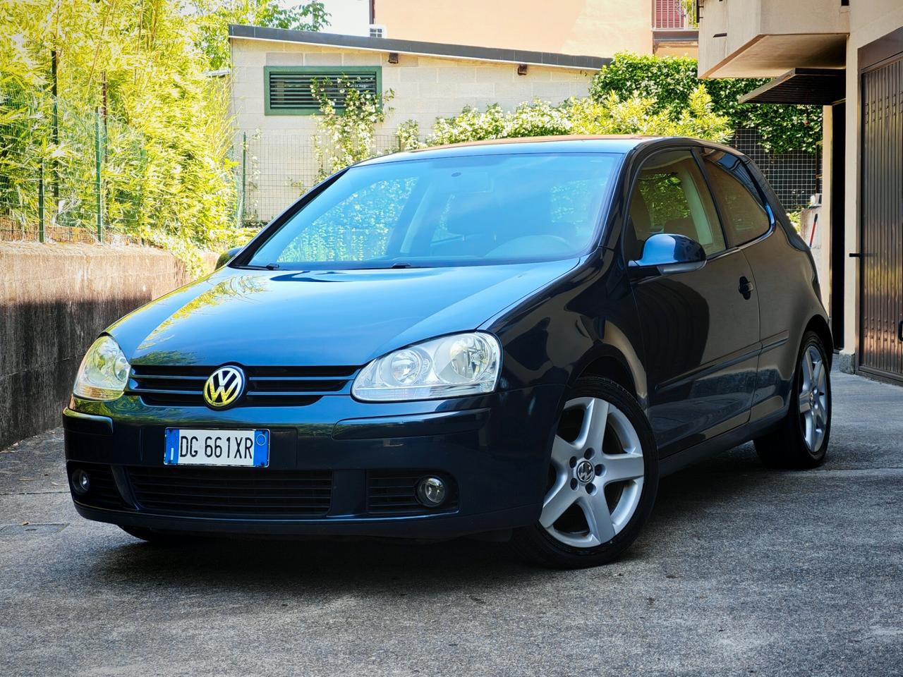 Volkswagen Golf 1.6 BENZINA 115cv / Uniproprietario