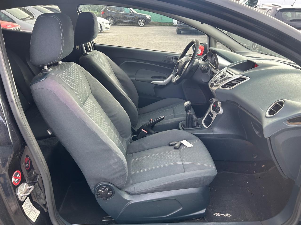 Ford Fiesta 1.4 TDCi 68CV 3 porte Titanium