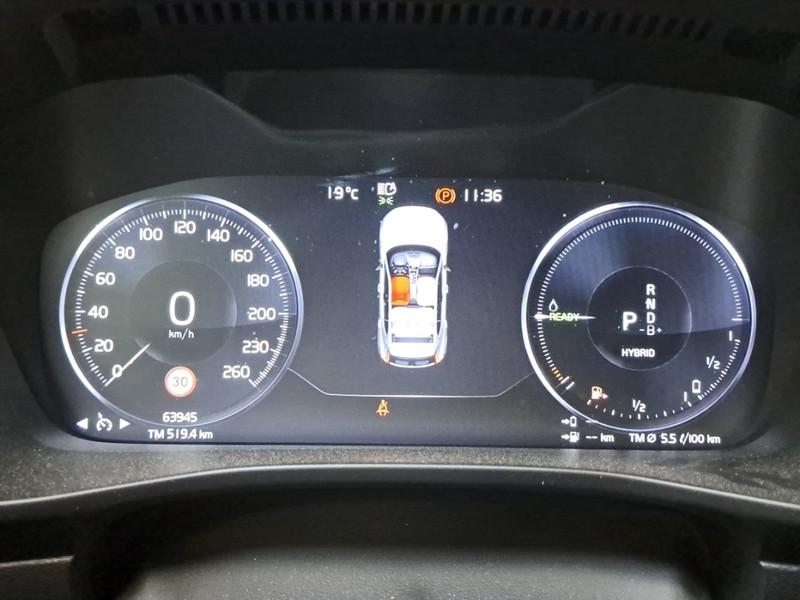 VOLVO XC40 T4 RECHARGE PLUG-IN AUTO CORE SUV