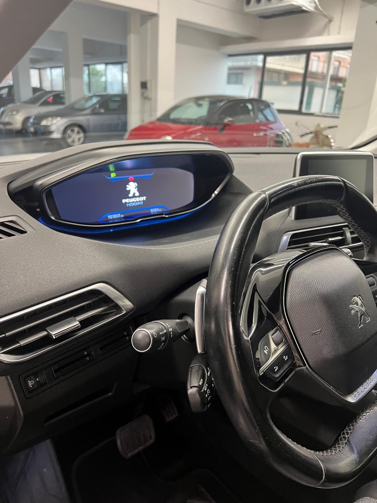 Peugeot 3008 BlueHDi 130 S&S EAT8 Allure