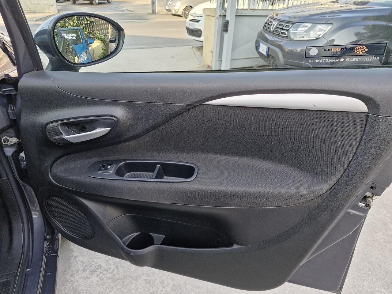 FIAT PUNTO 1.4 NATURAL POWER ANNO 2015 127000 KM