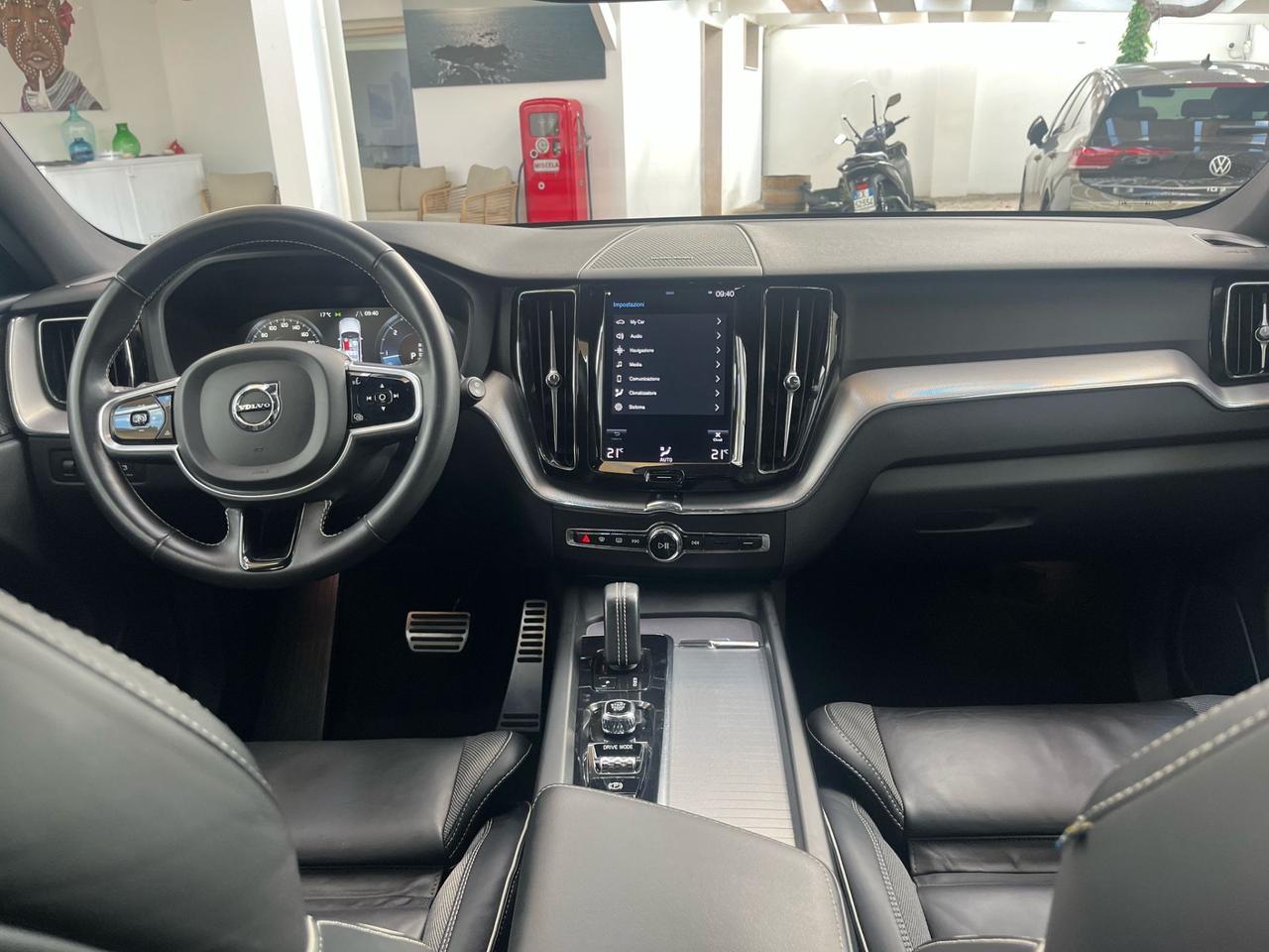 Volvo XC 60 XC60 B4 (d) Geartronic R-design