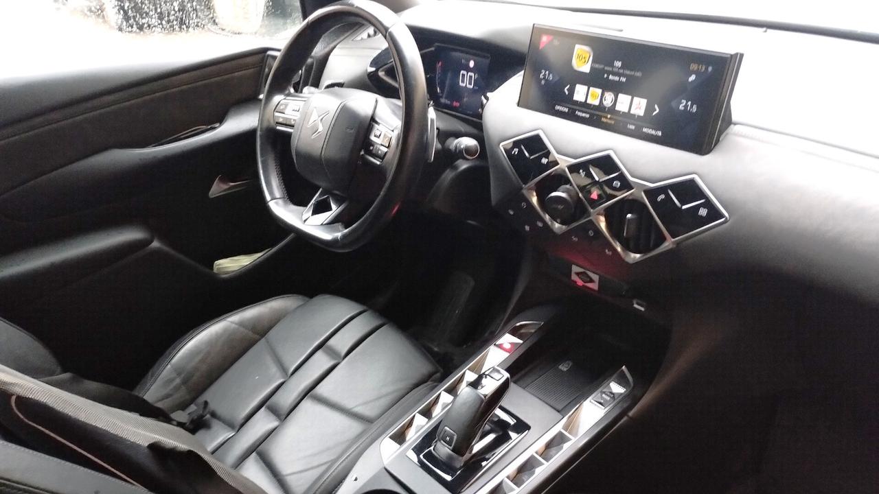 Ds DS3 3 Crossback BlueHDi 130 aut. Performance Line