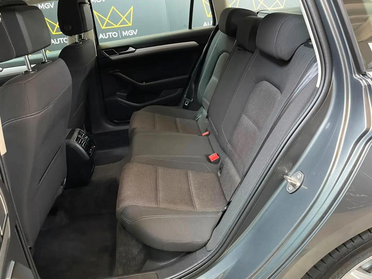 Volkswagen Passat Variant 2.0 TDI DSG Business BlueMotion Tech