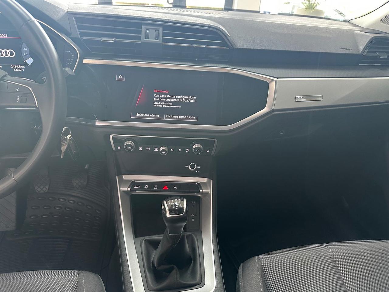 Audi Q3 Business 1.5 35 TFSI #5845