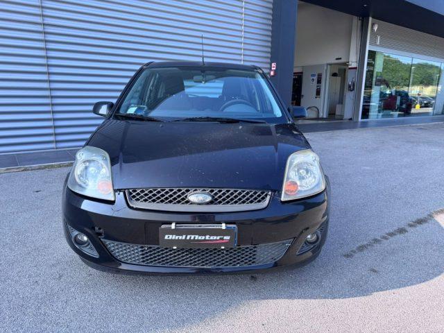 FORD Fiesta 1.2 16V 5p. Titanium OK NEOPATENTATO 5 Porte