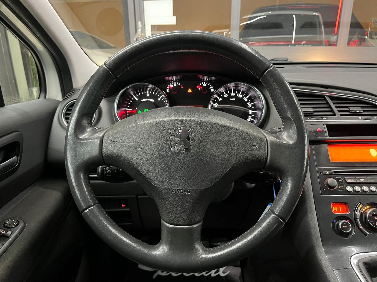 Peugeot 5008 1.6 HDi 112CV Premium 7 POSTI