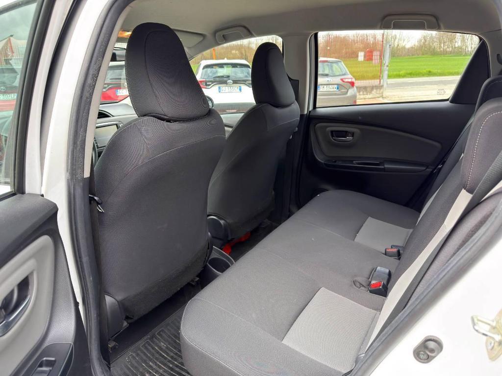 Toyota Yaris 5 Porte 1.5 VVT-i Hybrid Lounge Blue E-CVT