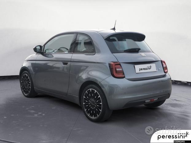 FIAT 500e 42 kWh Icon +