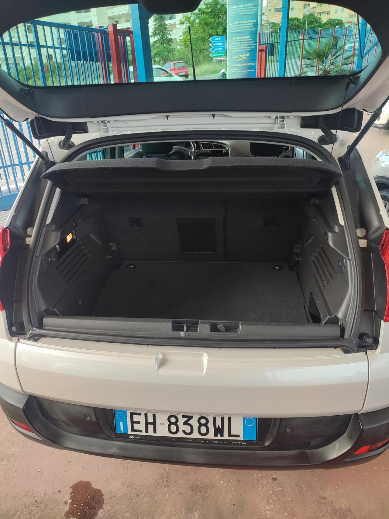 Peugeot 3008 1.6 HDi 112CV Business