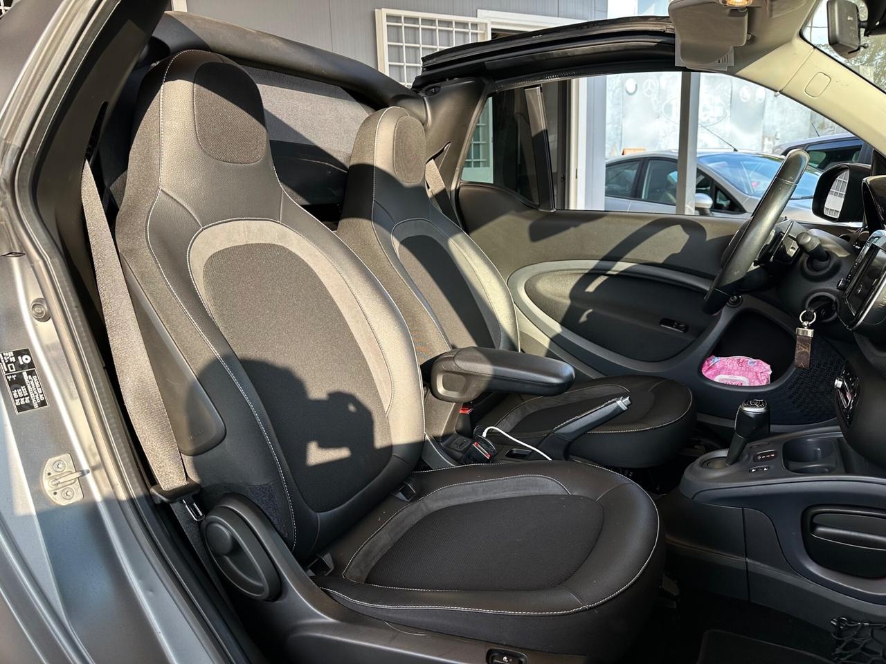 Smart ForTwo BRABUS 0.9 Turbo Twinamic Cabrio