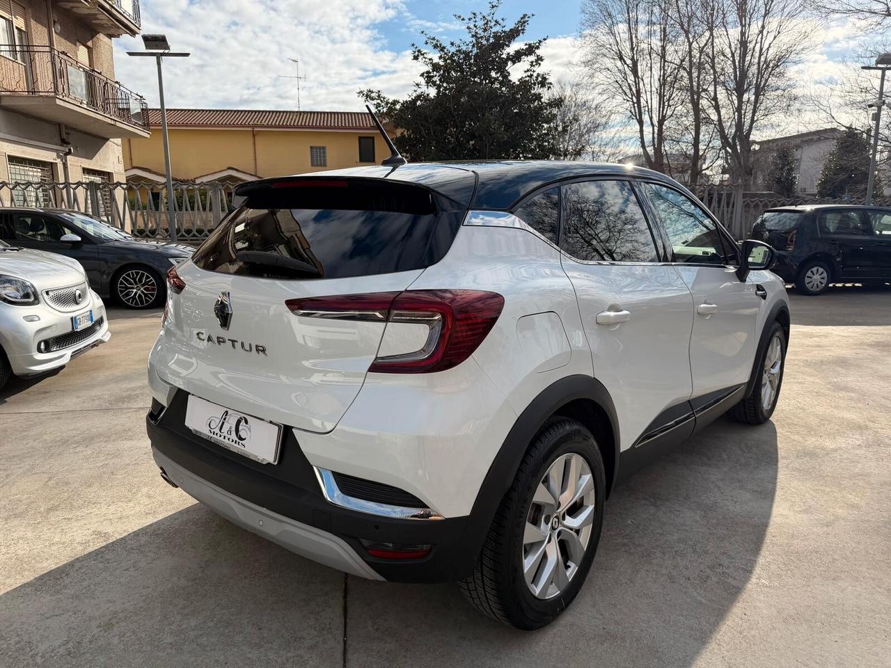 Renault Captur Mild Hybrid 140 CV Intens