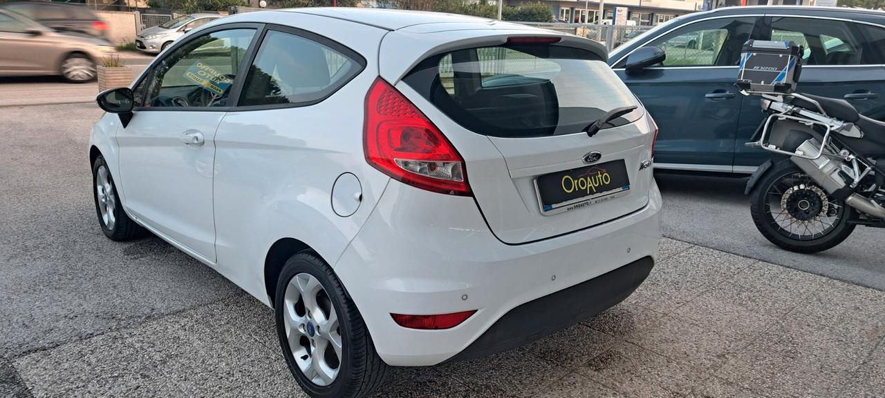 Ford Fiesta 1.4 TDCi 70CV 3 porte Titanium