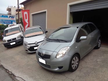 Toyota Yaris 1.3 3 Porte (FINANZIABILE)