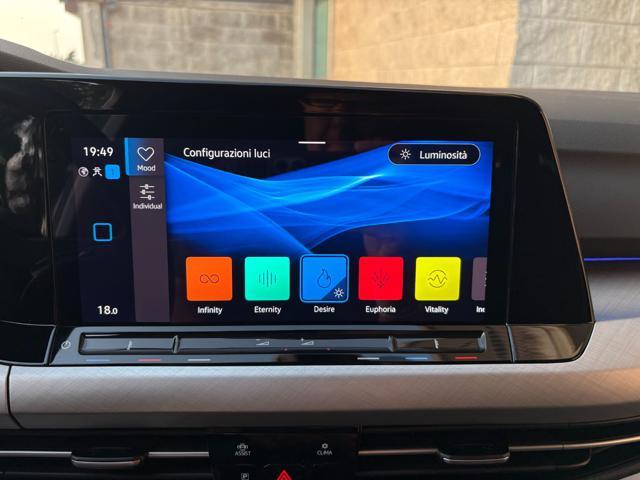 VOLKSWAGEN Golf 2.0 TDI DSG SCR Life COCKPIT-LUCI AMBIENTE
