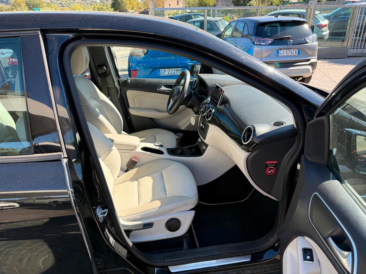 MERCEDES-BENZ B 180 CDI BlueEFFICIENCY Executive
