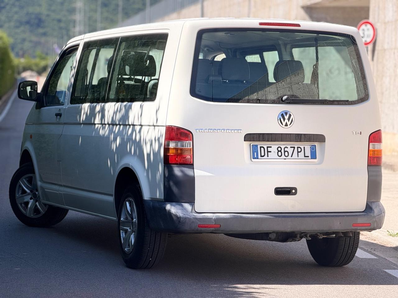 Volkswagen Transporter 2.5 TDI/130CV EURO 4 GANCIO TRAINO