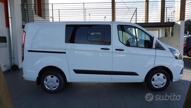 FORD Transit Custom 300 2.0 TDCi 130 PC-DC Furgo