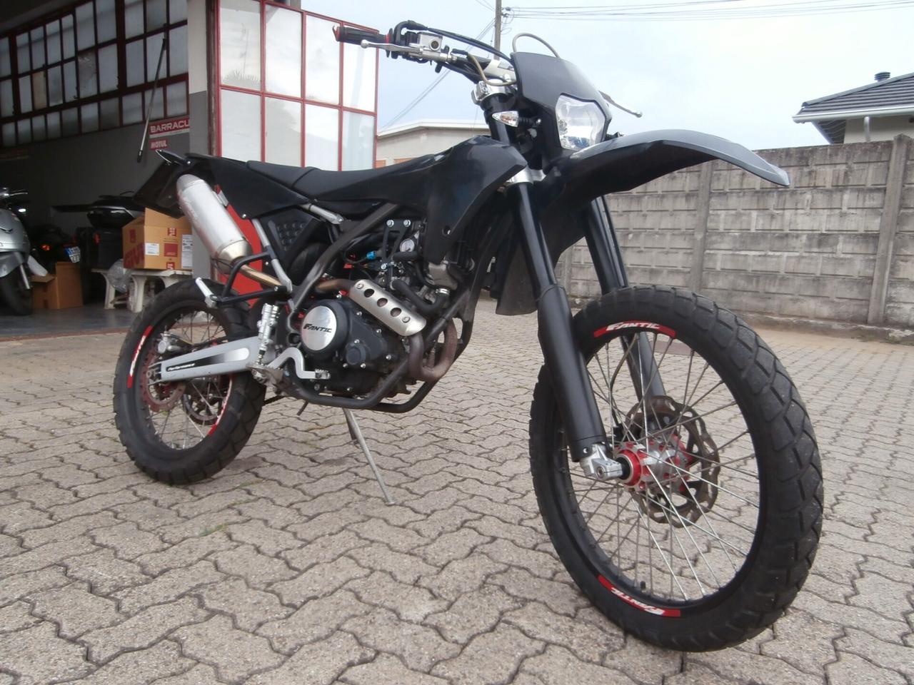 Fantic Motor XEF 125 Performance del 2022 compreso trapasso-tagliando-garanzia