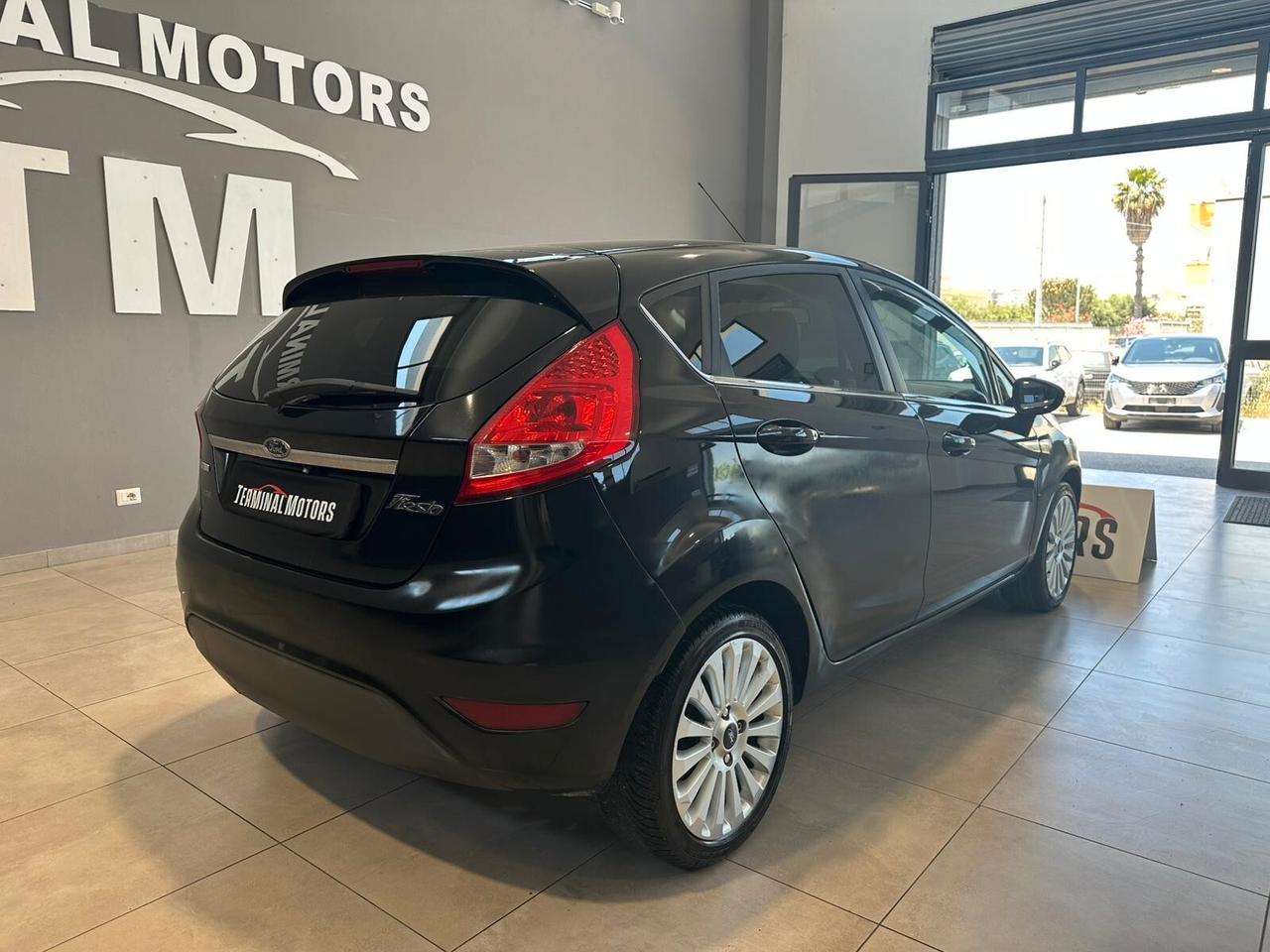 Ford Fiesta 1.4 TDCi 68CV 5 porte Titanium