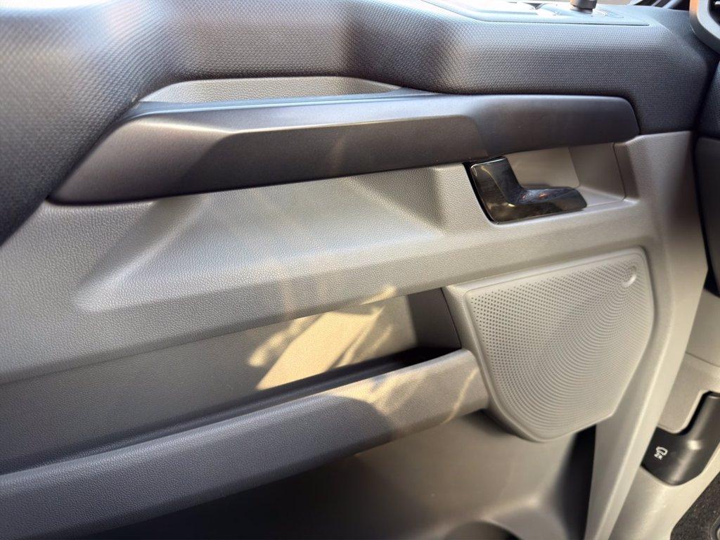 FORD tourneo custom V710 320 2.0 ecoblue 136cv Titanium L1H1 A8 del 2025