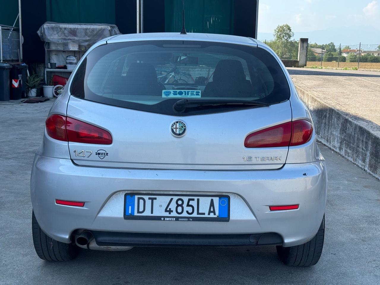 Alfa Romeo 147 1.6 16V Benzina 105 Cv 5p neopatentati