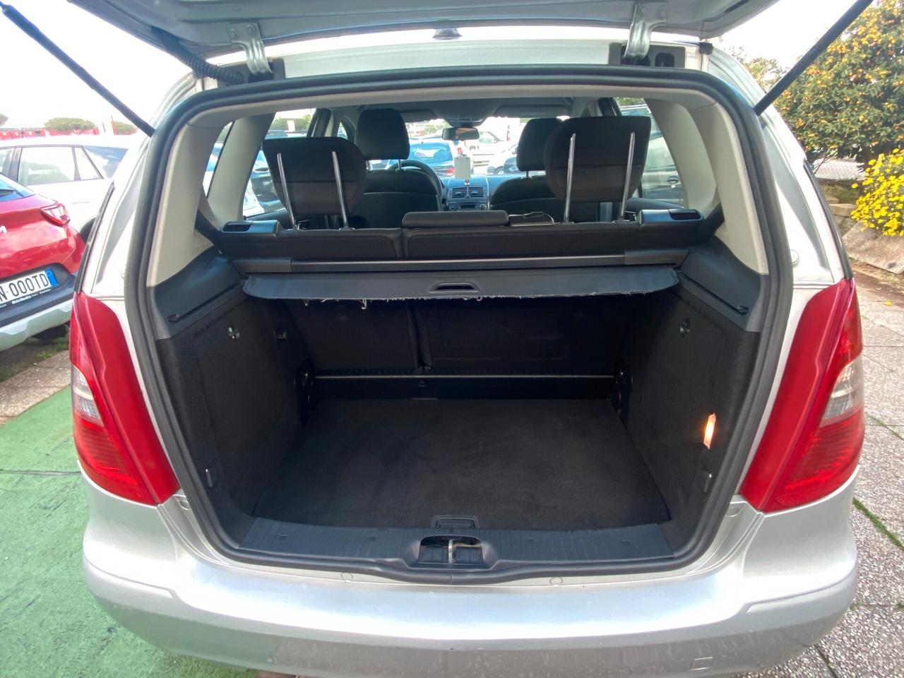Mercedes-benz A 160 CDI BlueEFFICIENCY
