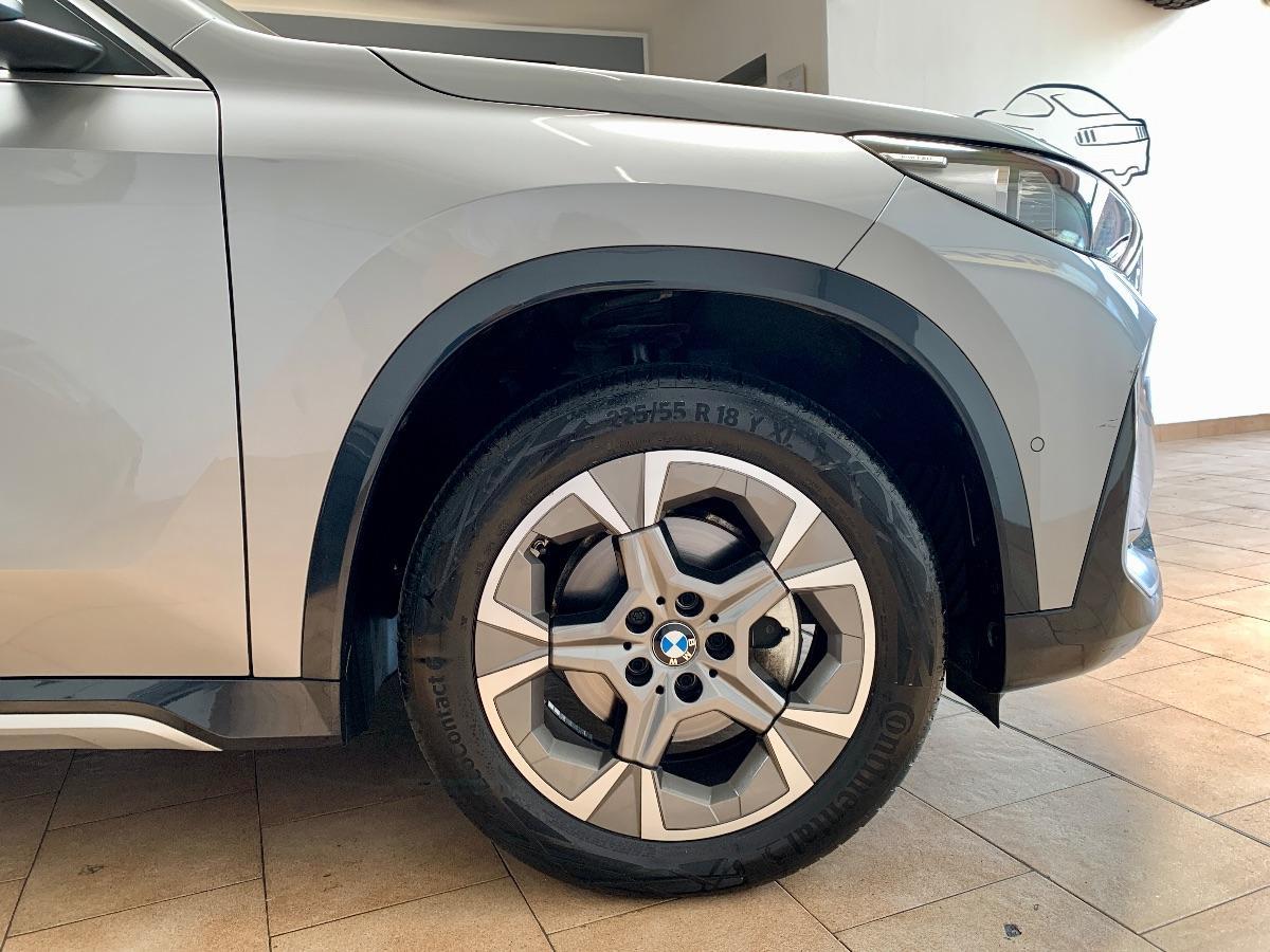 BMW - X1 - sDrive18i xLine