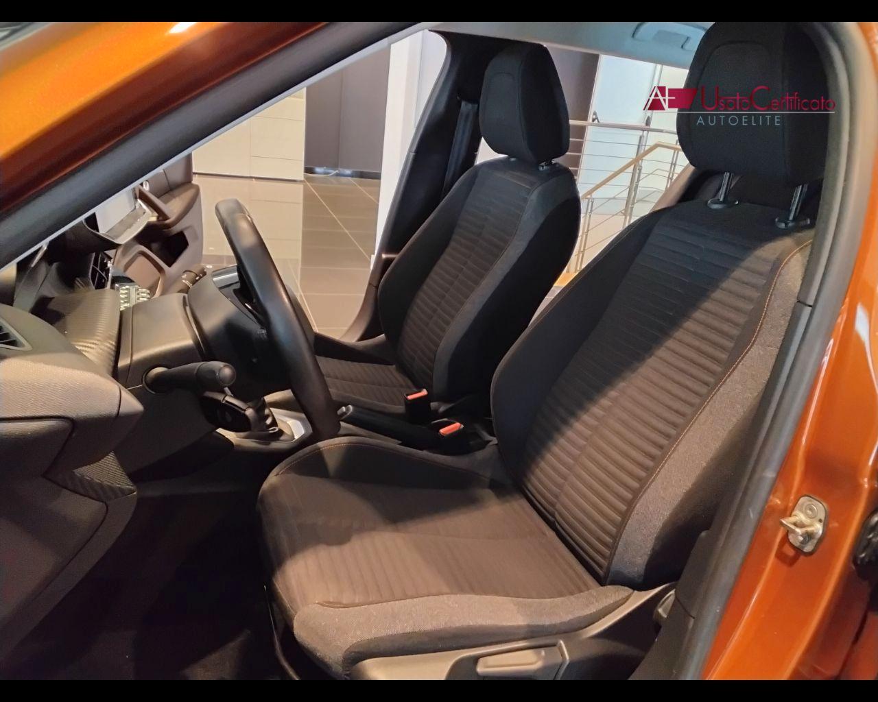 PEUGEOT 2008 BlueHDi 110 S&S Active