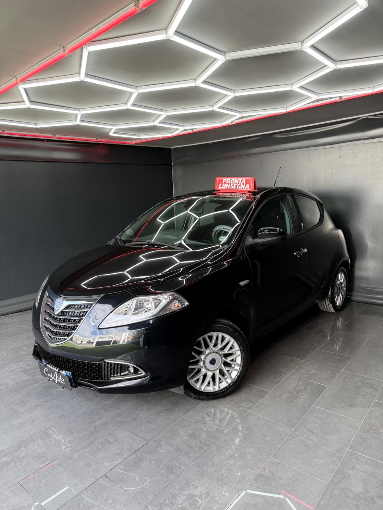 Lancia Ypsilon 1.2 Benzina 69 CV Platinum 2013